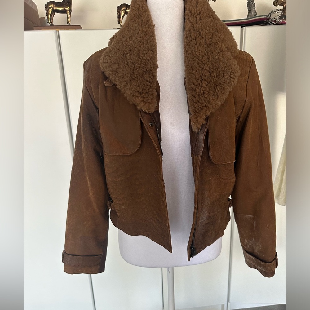 Vintage leather jacket w/ fur detail